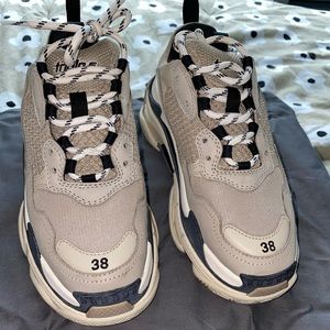100% Authentic Balenciaga Triple S Sneaker